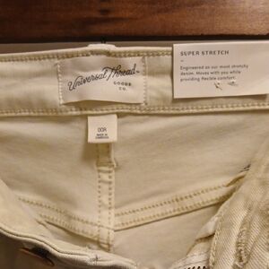 Universal Thread Off-White Super Stretch Jeans